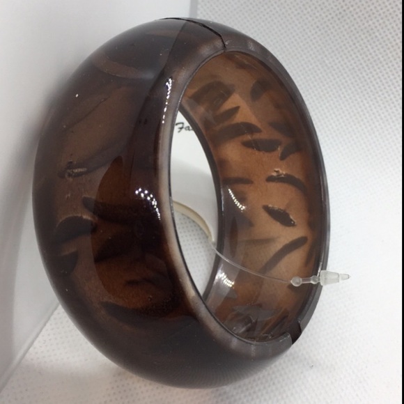 Zebra Design Hinged Bracelet - Picture 2 of 3